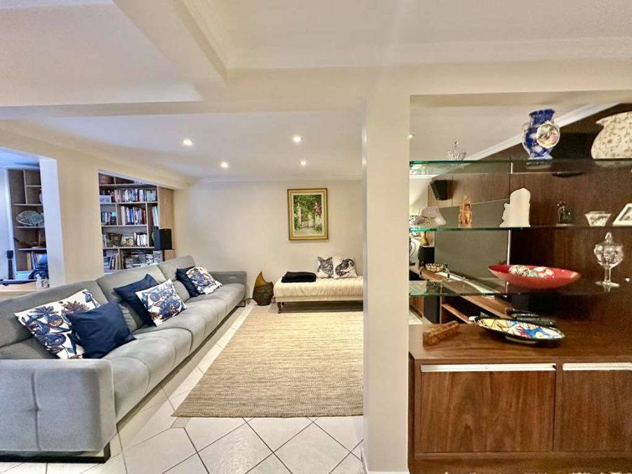 Casa em Condomnio - Venda - Granja Viana - Cotia - SP